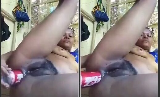East Africa Matured Woman Insert Big Coke Bottle Deep In Her Ass - LEAKTUBE